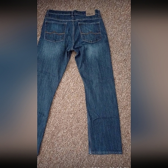 Jean - Picture 3 of 11